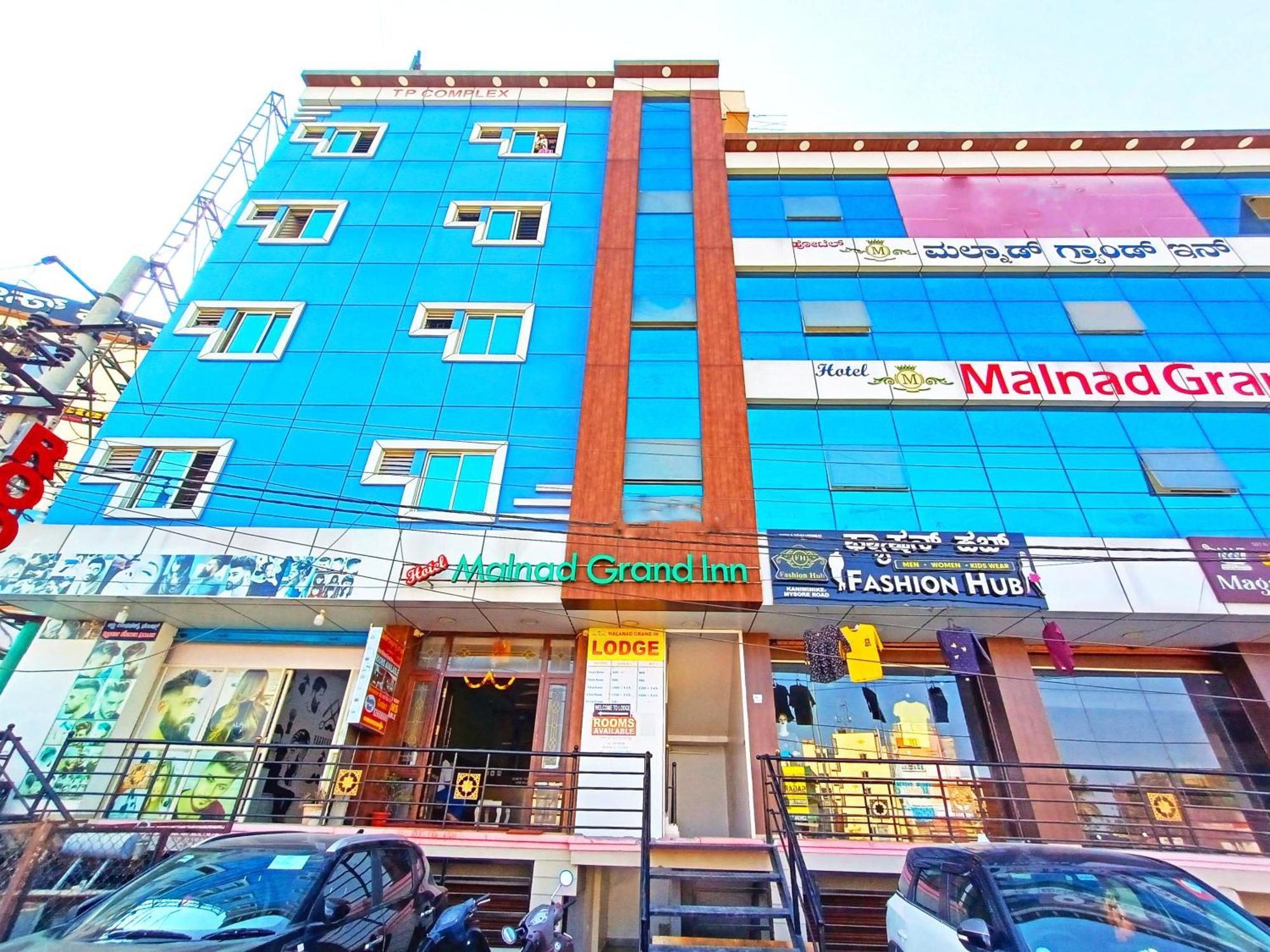 Hotel Malnad Grand Inn Kumbalgod Buitenkant foto
