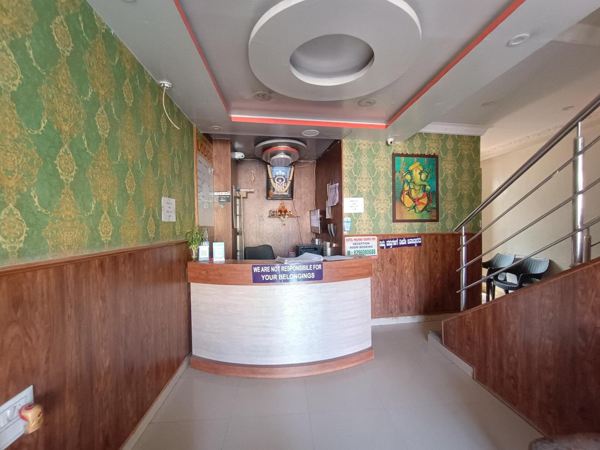 Hotel Malnad Grand Inn Kumbalgod Buitenkant foto