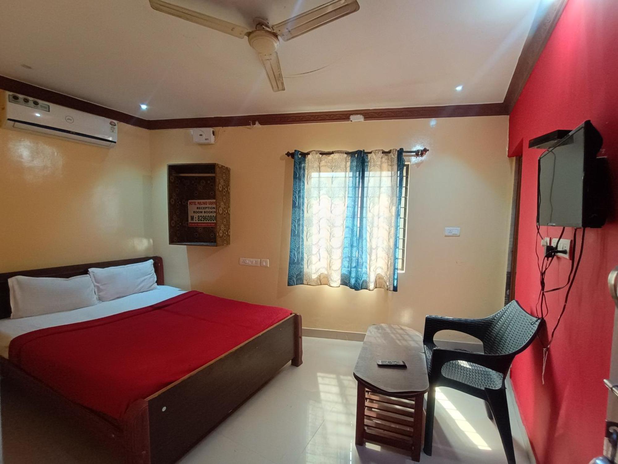 Hotel Malnad Grand Inn Kumbalgod Buitenkant foto