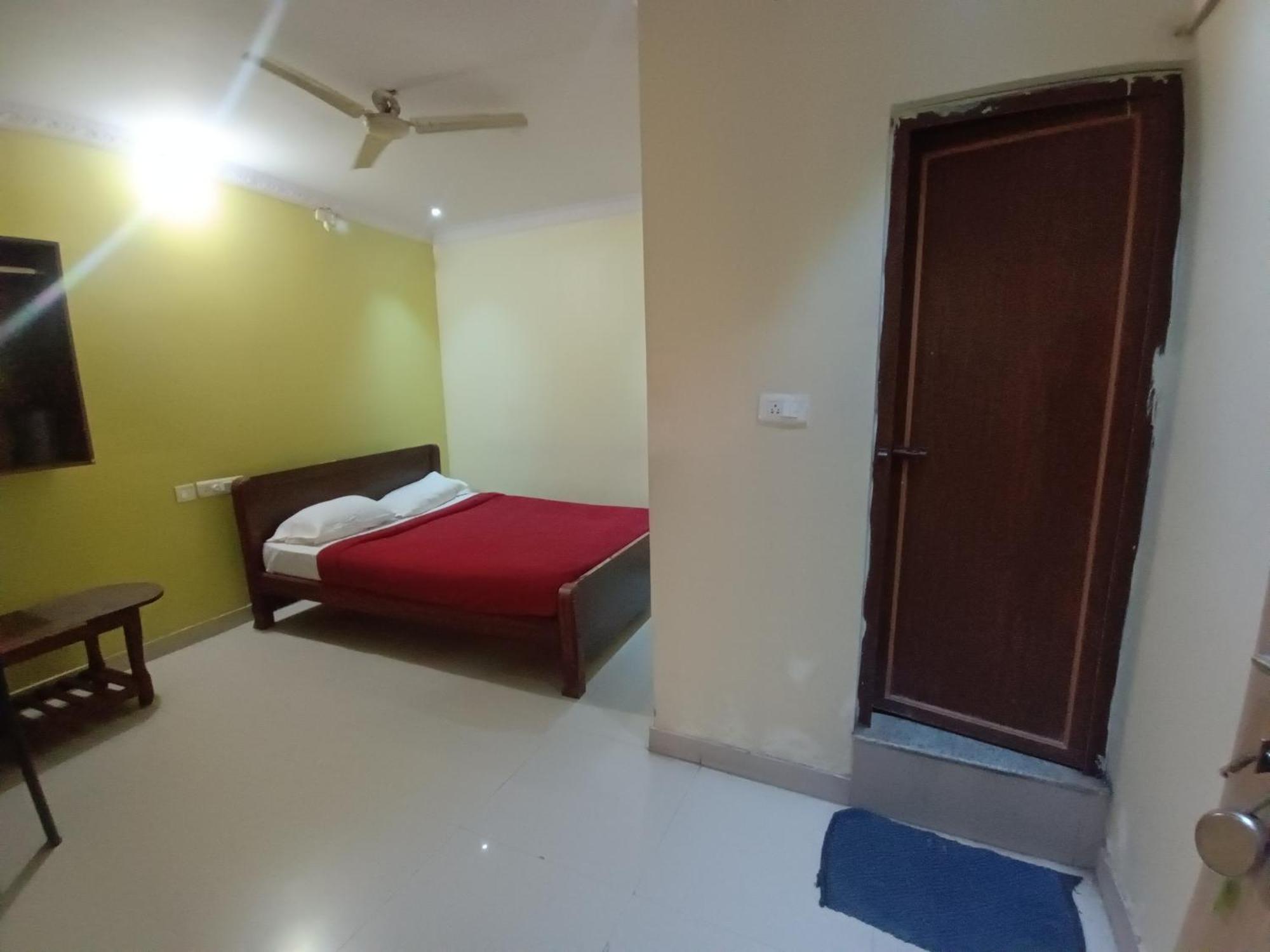 Hotel Malnad Grand Inn Kumbalgod Buitenkant foto
