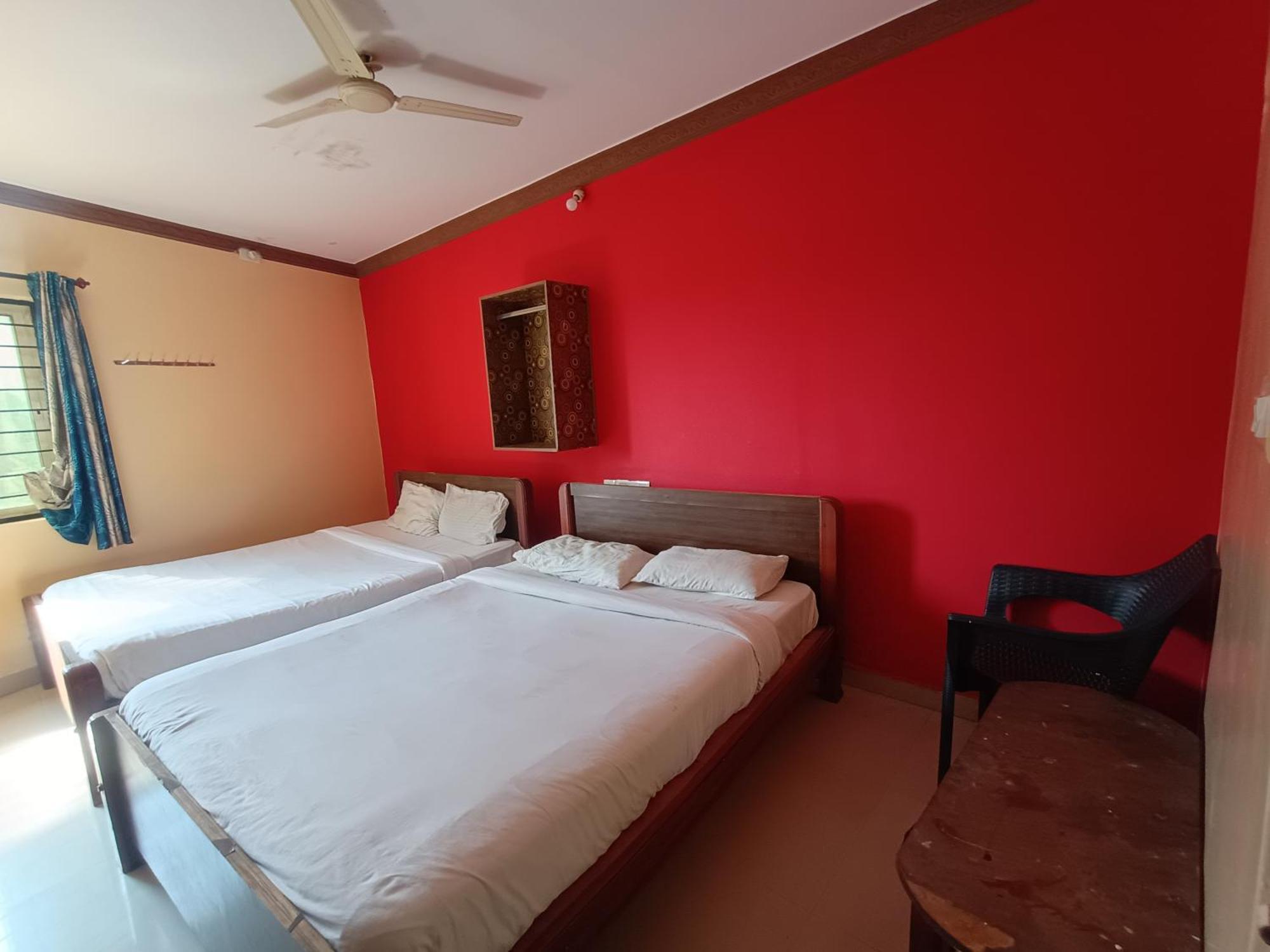 Hotel Malnad Grand Inn Kumbalgod Buitenkant foto