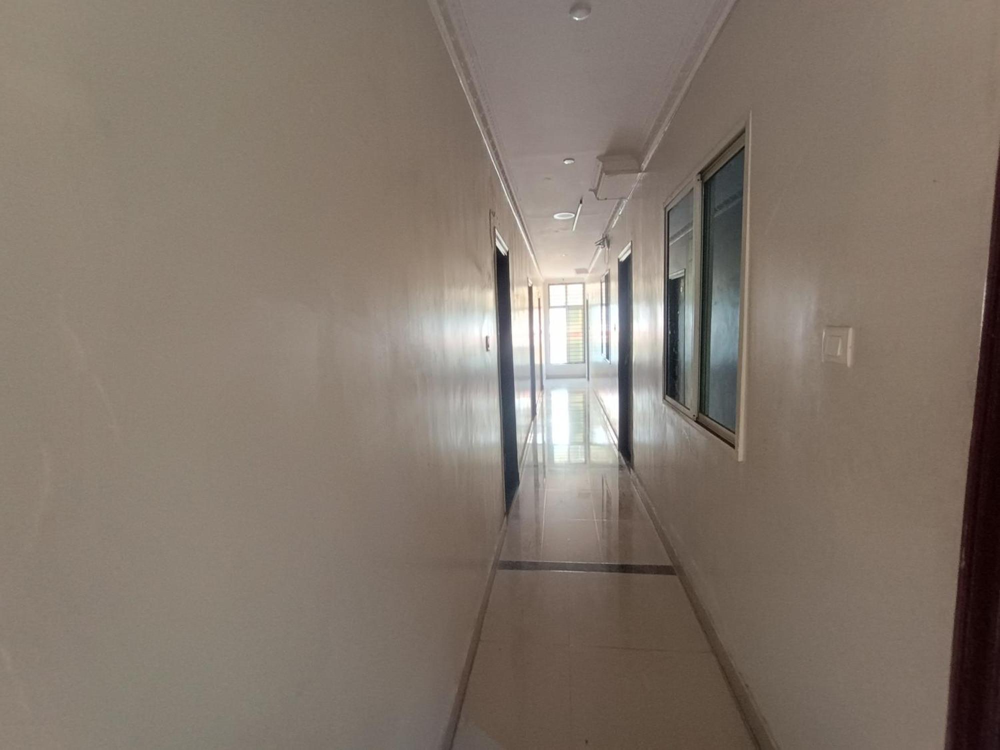 Hotel Malnad Grand Inn Kumbalgod Buitenkant foto